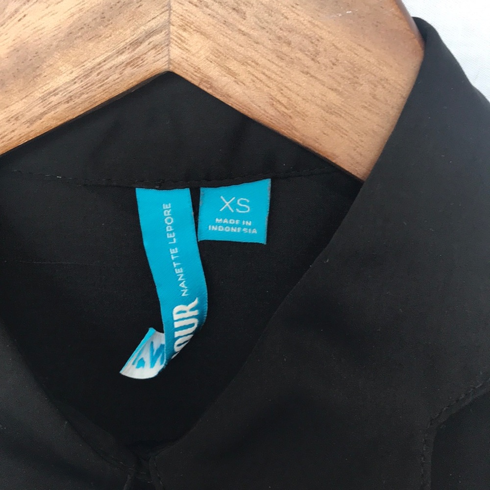 Button up - Picture 3 of 4